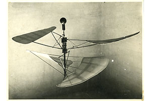 Model of an helicopter, designed by Forlanini